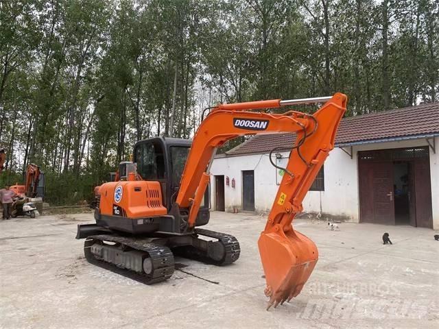 Doosan DX80 소형 굴삭기 7톤 미만