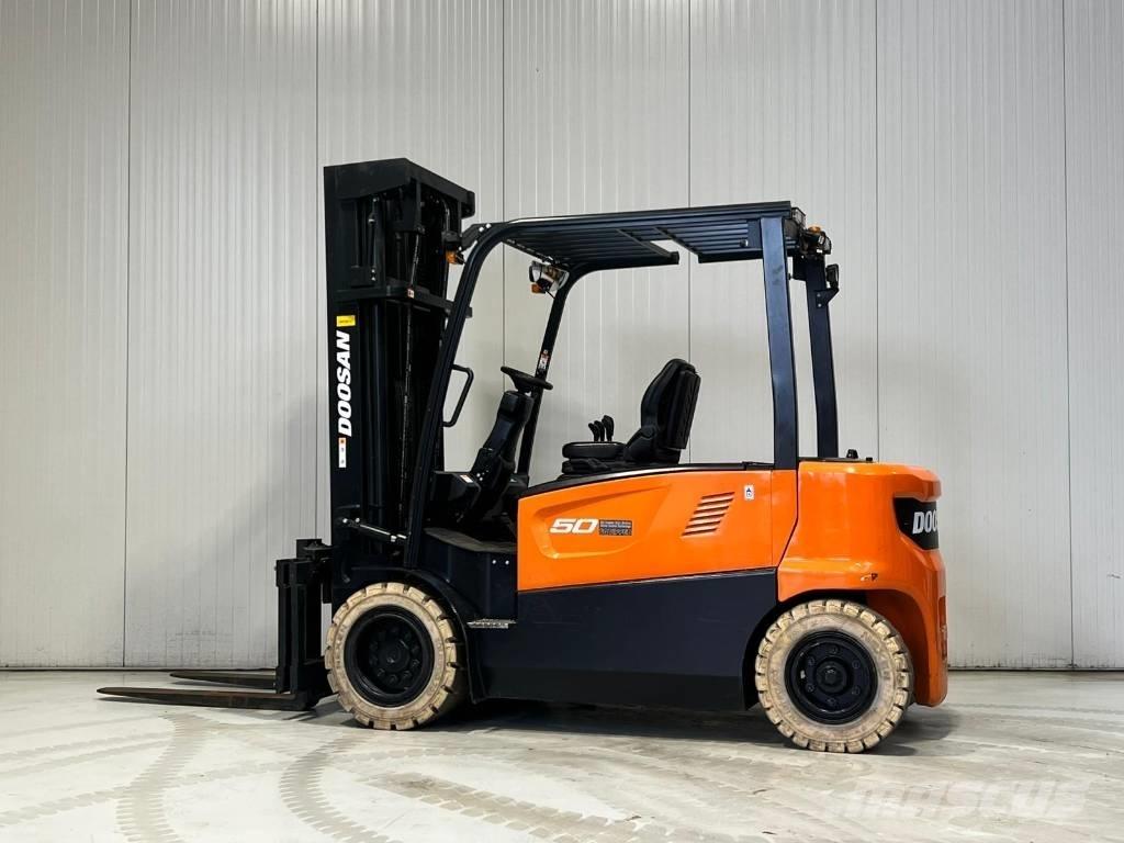 Doosan B50X-7 전동 지게차