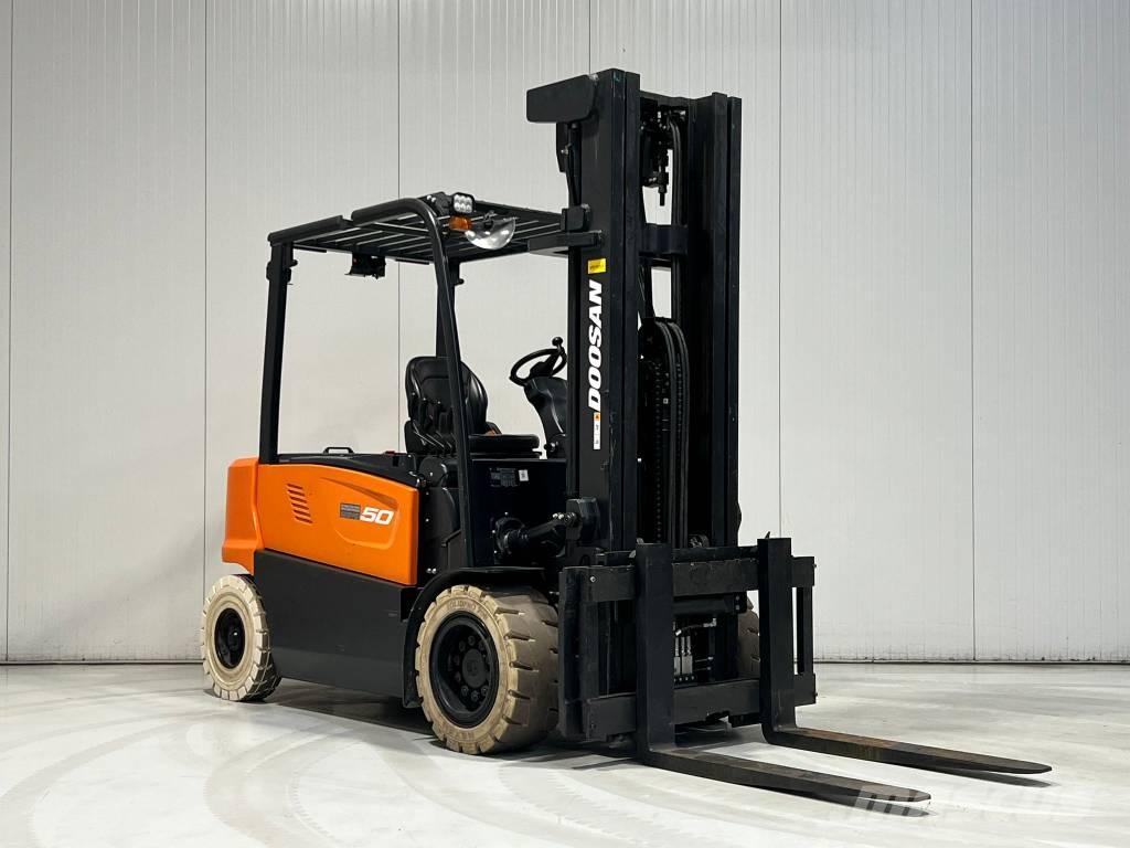 Doosan B50X-7 전동 지게차