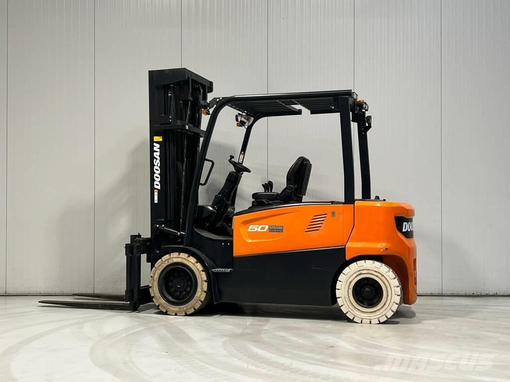 Doosan B50X-7 전동 지게차