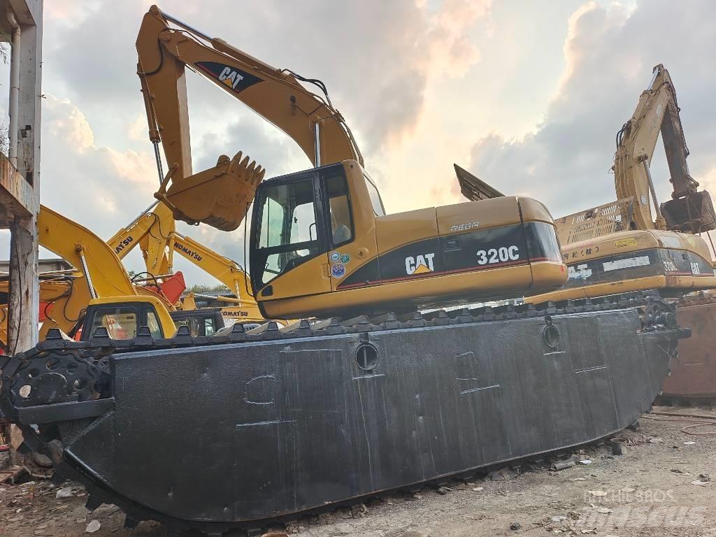 CAT 320 C 수륙양용 굴삭기