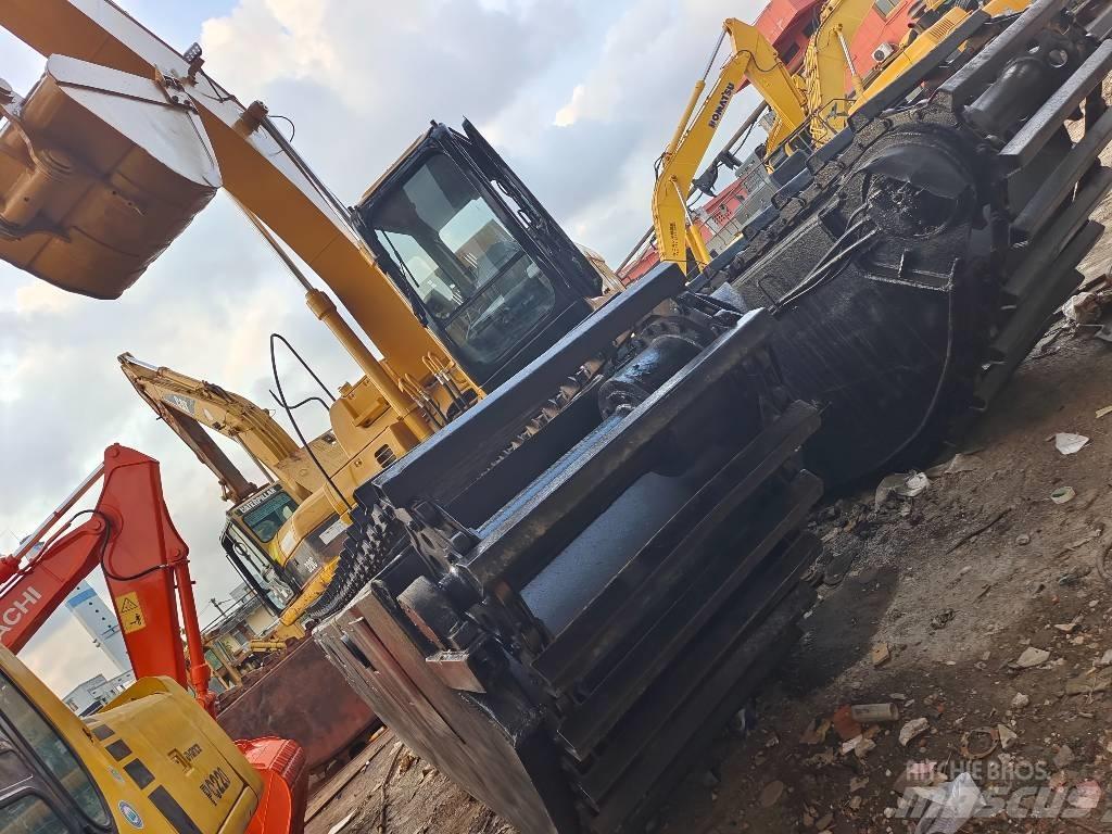 CAT 320 C 수륙양용 굴삭기