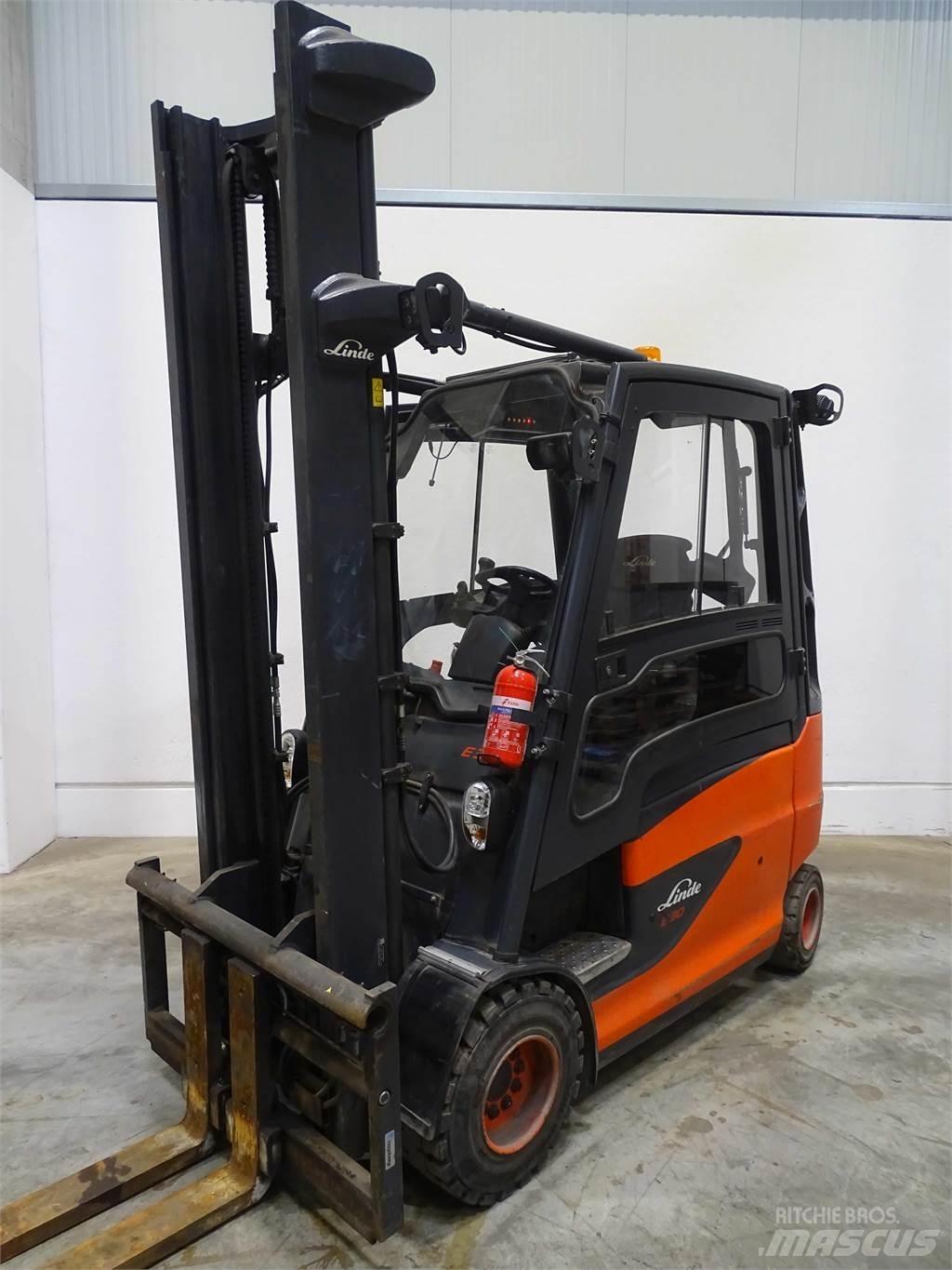 Linde E30 전동 지게차