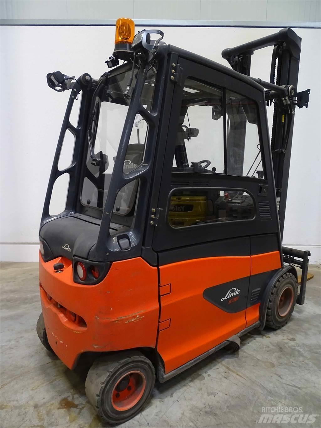 Linde E30 전동 지게차