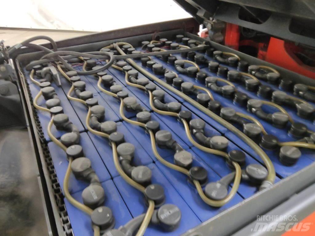 Linde E30L-01 전동 지게차