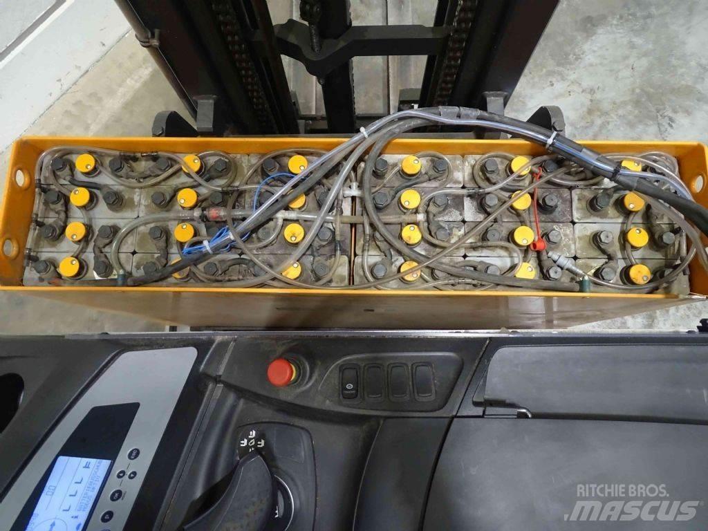 Still FM-X12 리치 트럭