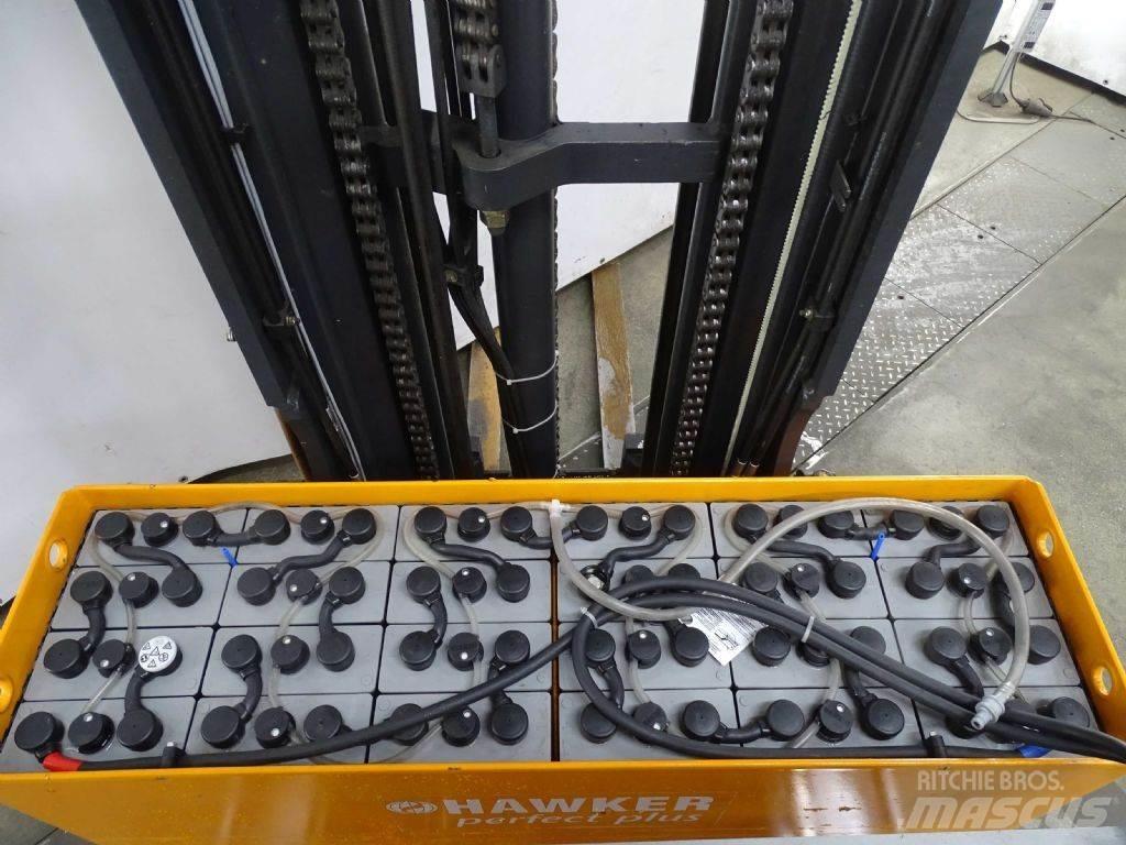 Still FM-X14 리치 트럭