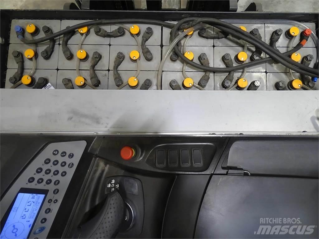 Still FM-X14 리치 트럭