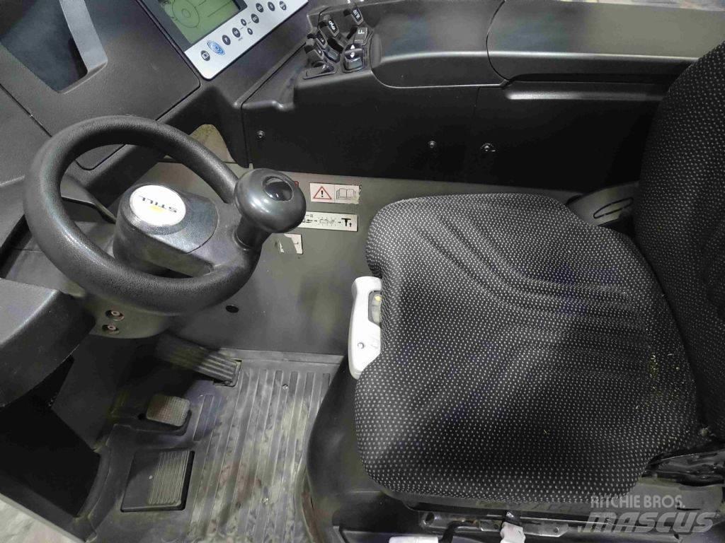 Still FM-X17 리치 트럭
