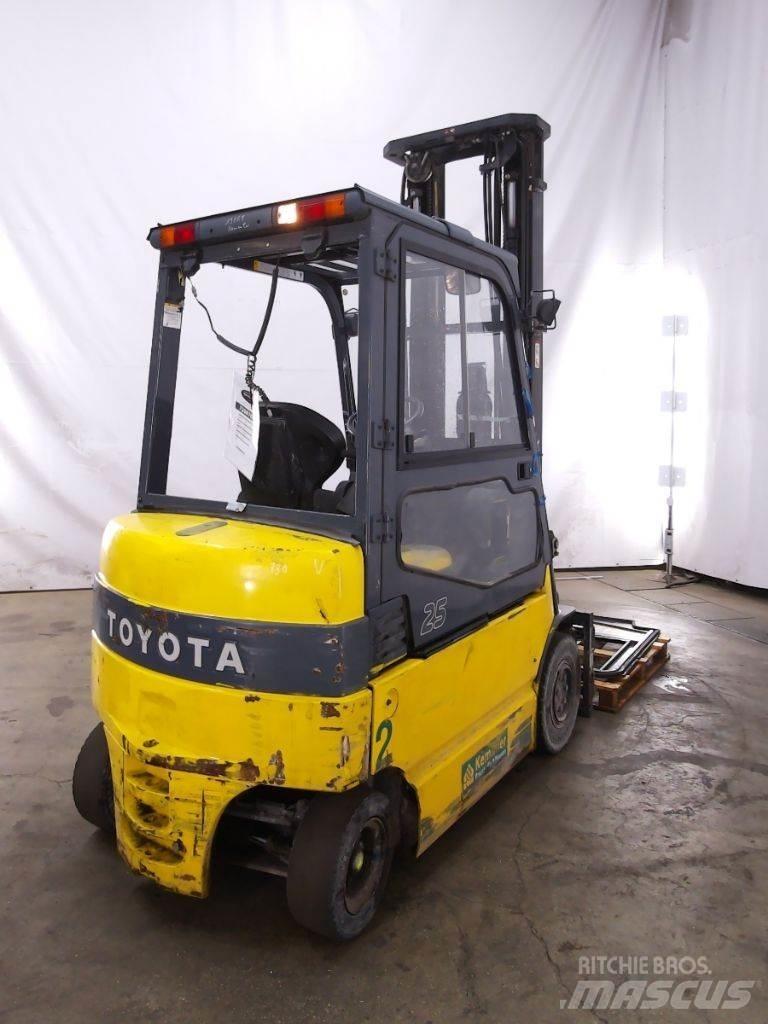 Toyota 7FBMF25 전동 지게차