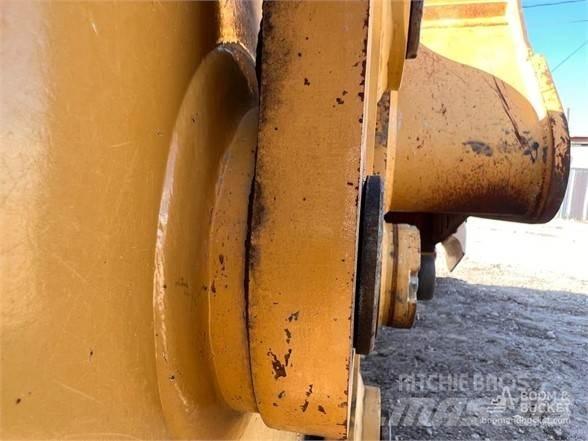 CAT 320 대형 굴삭기 29톤 이상