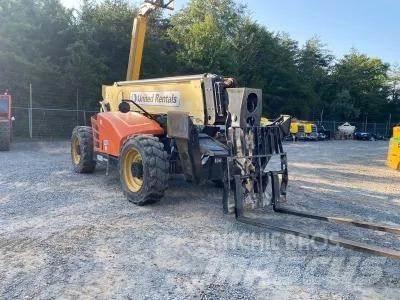 JLG 1055 텔러 핸들러