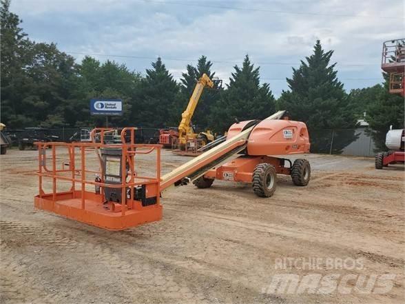 JLG 400S 견인식 전동이동 리프트