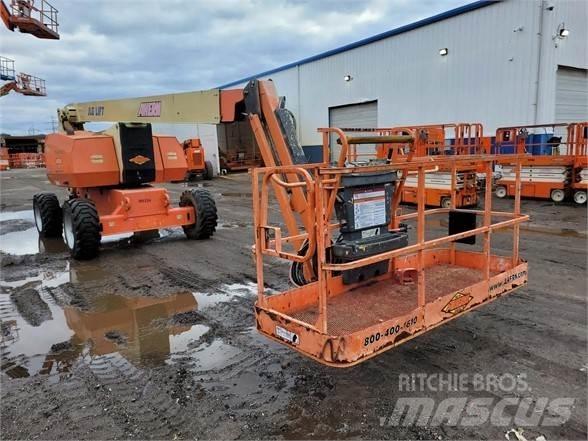 JLG 800AJ 관절형 전동이동 리프트