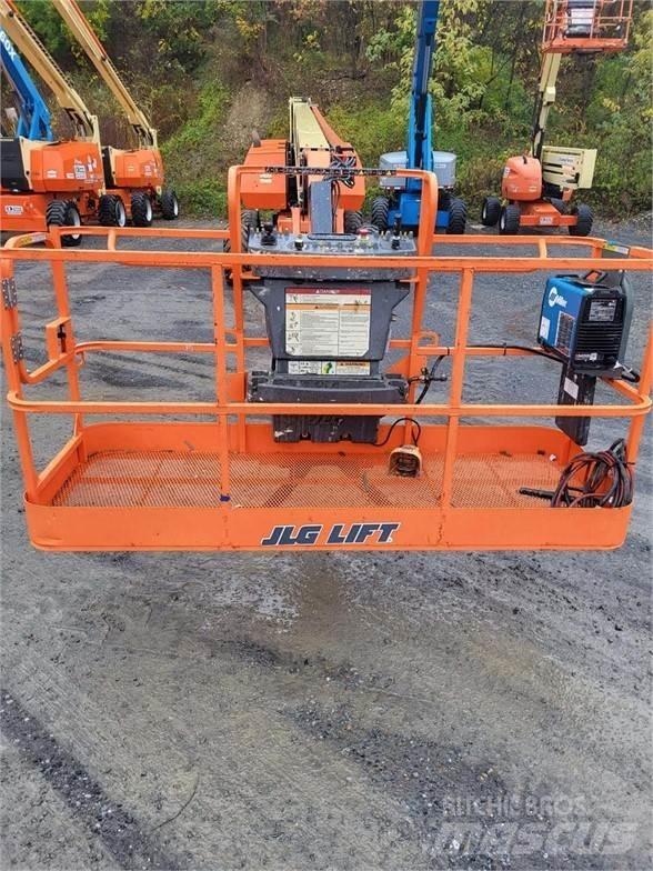 JLG 860SJ 견인식 전동이동 리프트