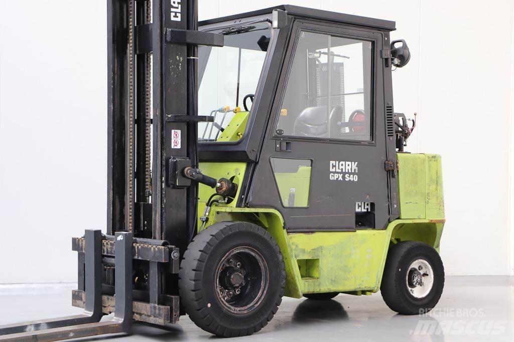 Clark GPX 40 LPG 지게차