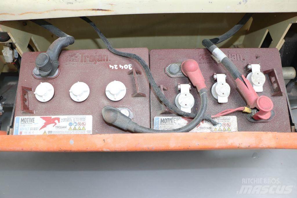 JLG 3246 ES 가위형 리프트
