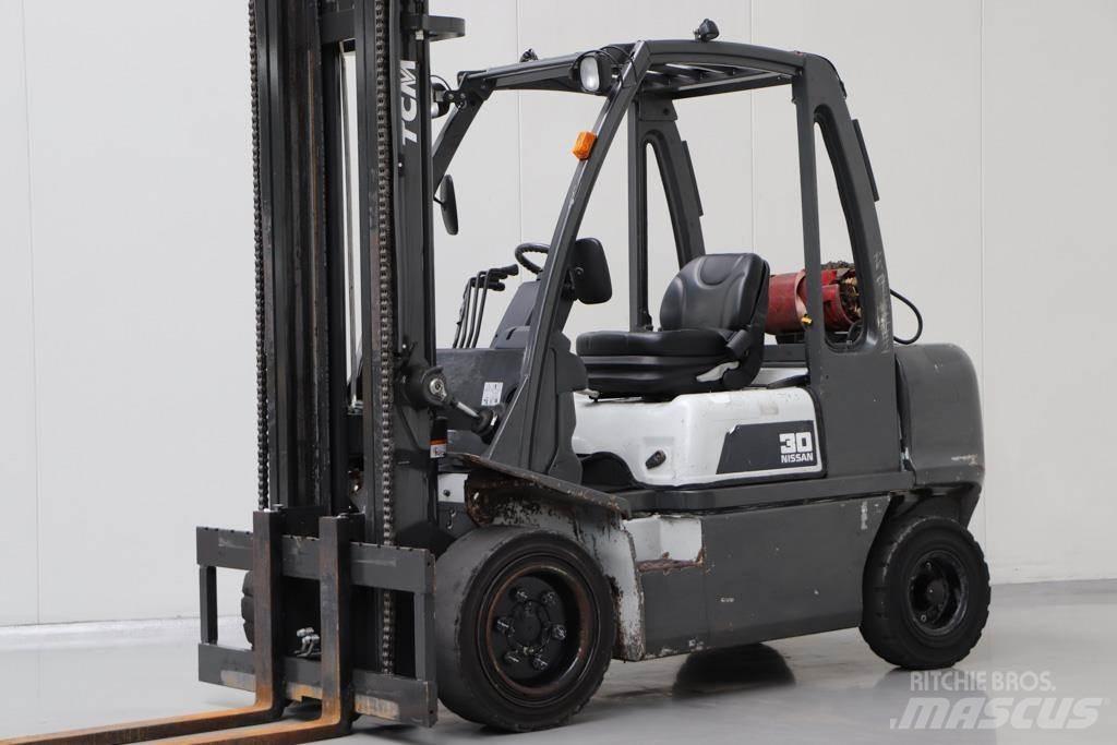 Nissan UG1D2A30LQ LPG 지게차
