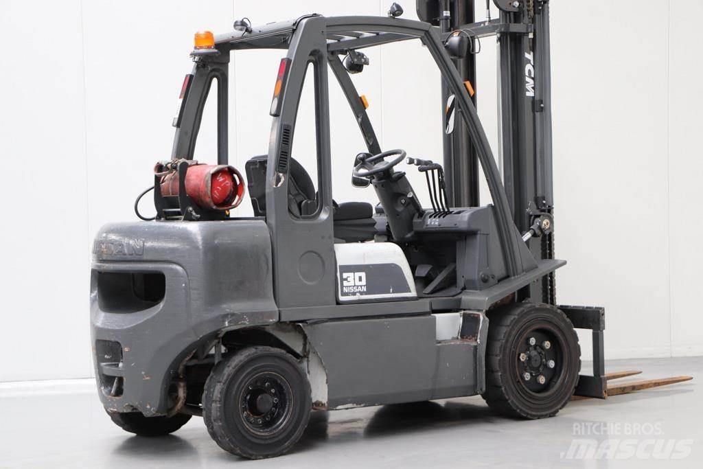 Nissan UG1D2A30LQ LPG 지게차