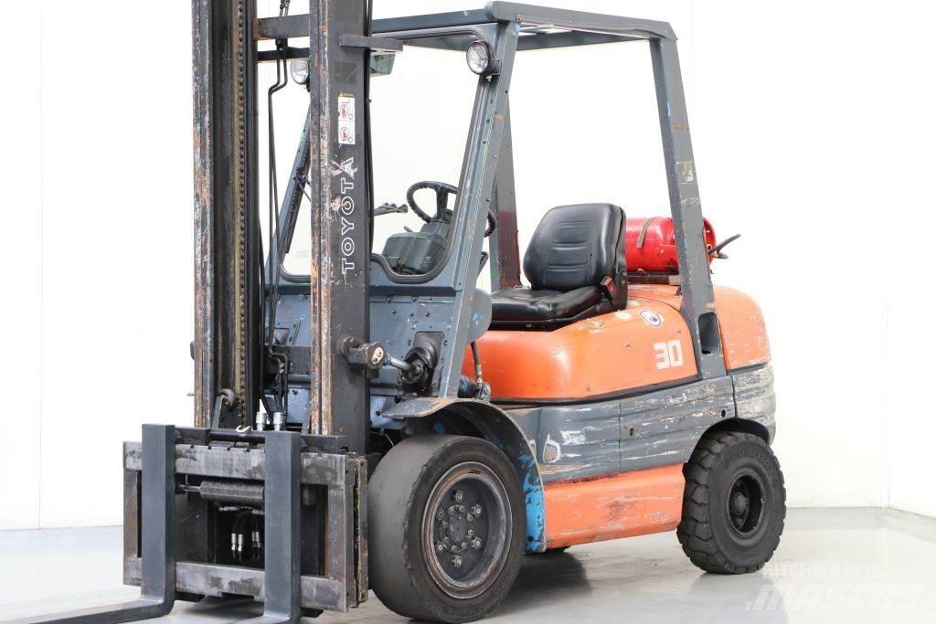 Toyota 02-6FGF30 LPG 지게차