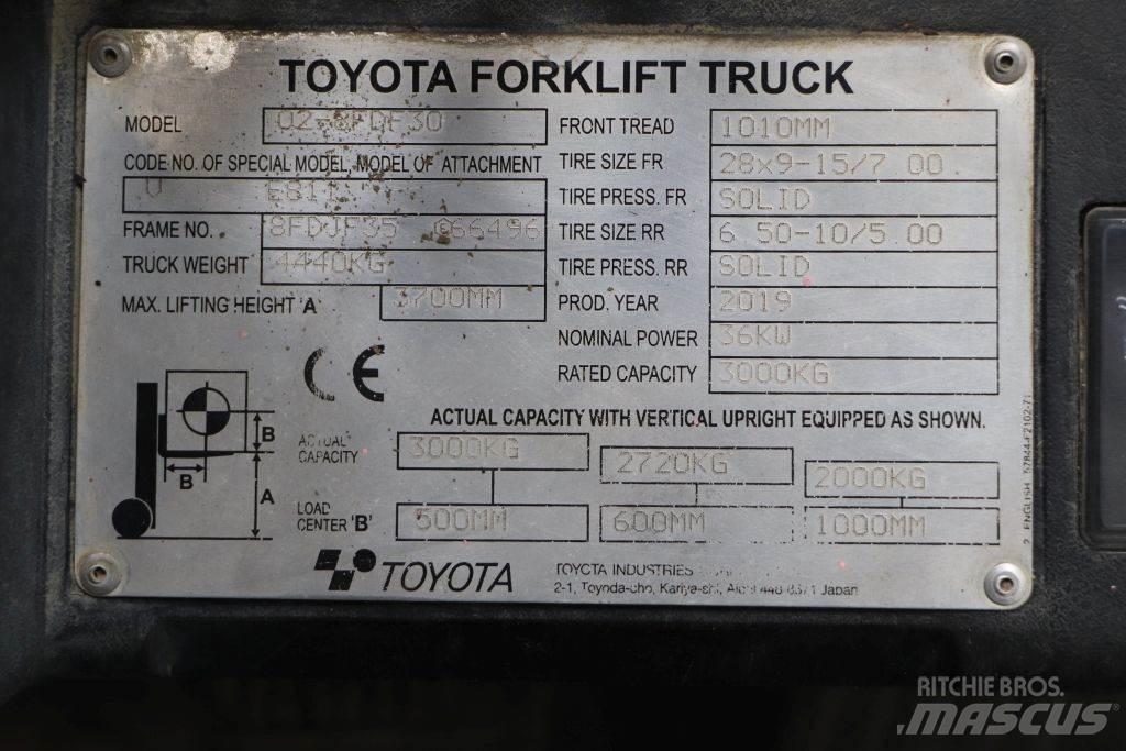 Toyota 02-8FDF30 디젤 지게차