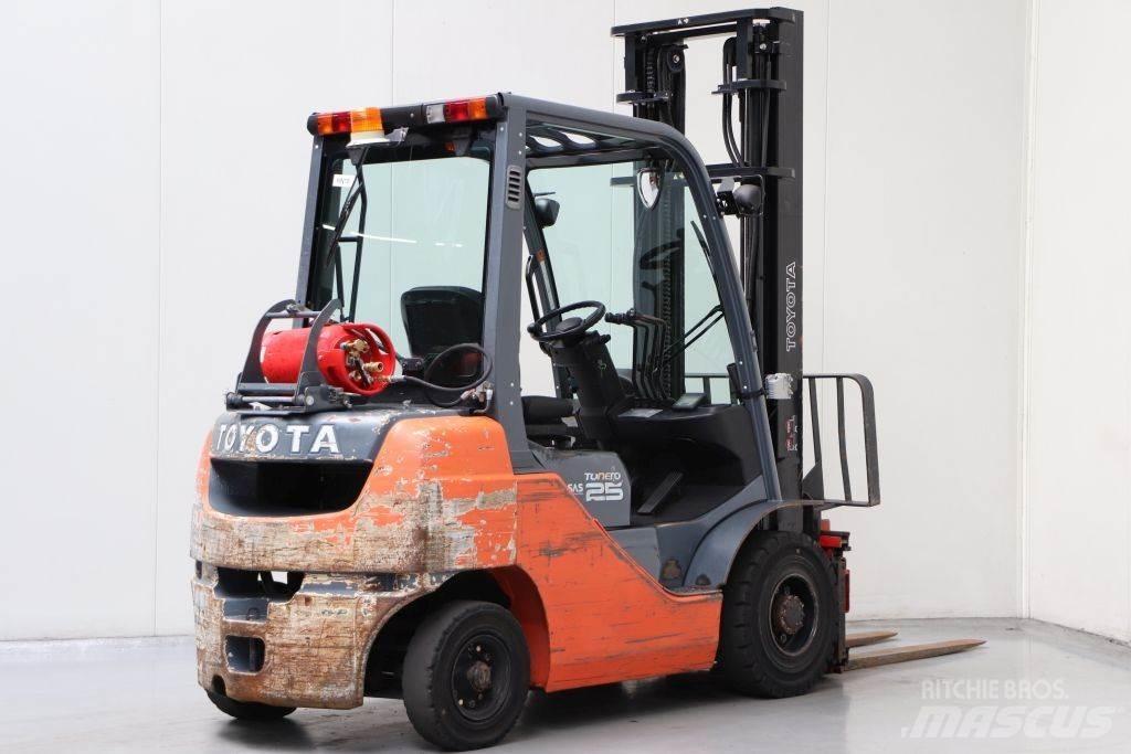 Toyota 02-8FGF25 LPG 지게차