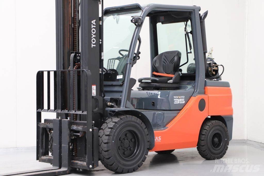 Toyota 02-8FGJF35 LPG 지게차