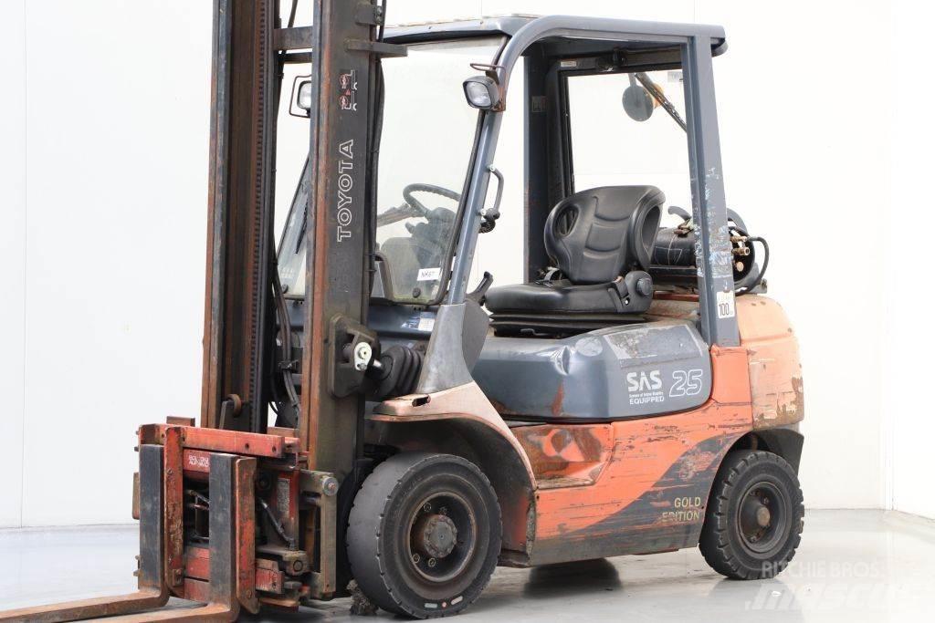 Toyota 42-7FGF25 LPG 지게차