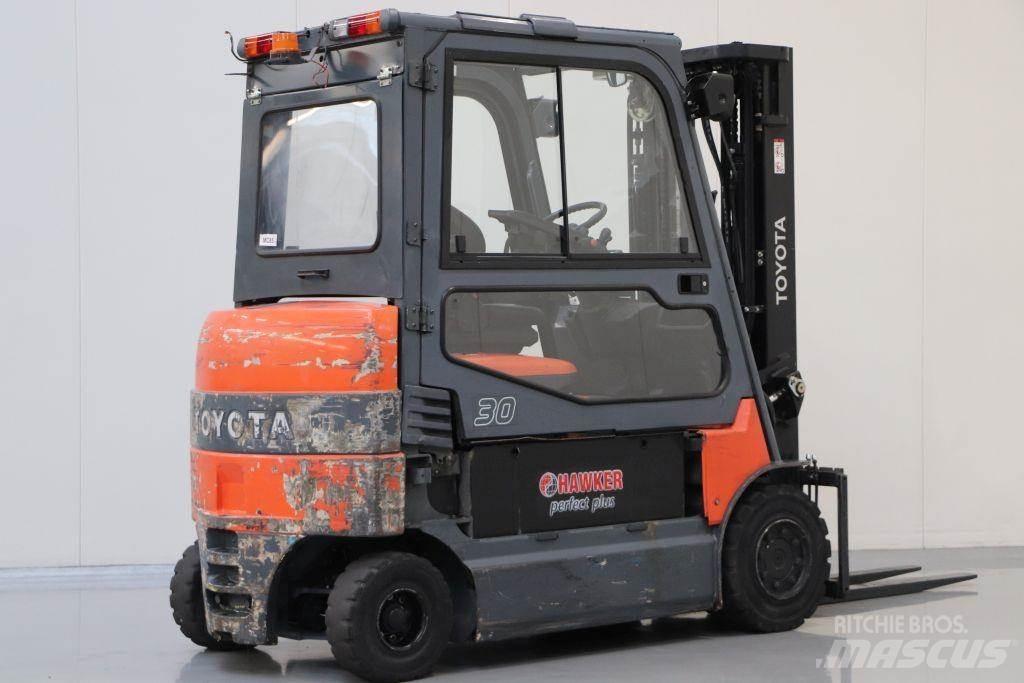 Toyota 7FBMF30 전동 지게차