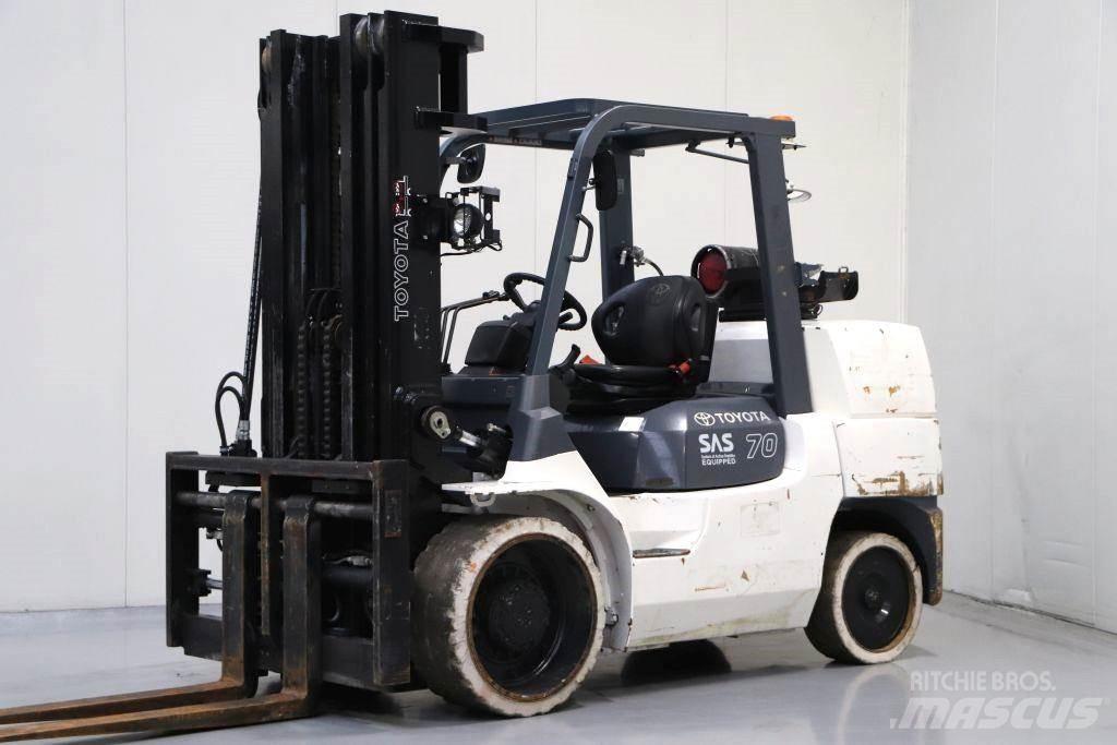 Toyota 7FGCU70 LPG 지게차