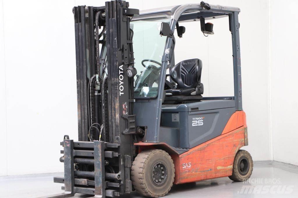 Toyota 8FBMKT25 전동 지게차