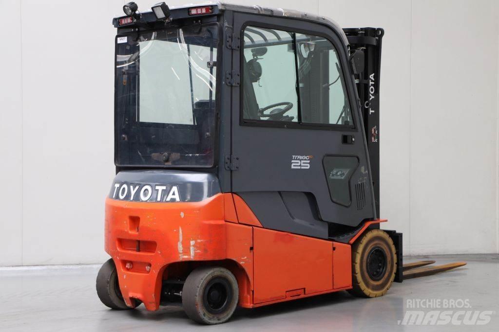 Toyota 8FBMT25 전동 지게차