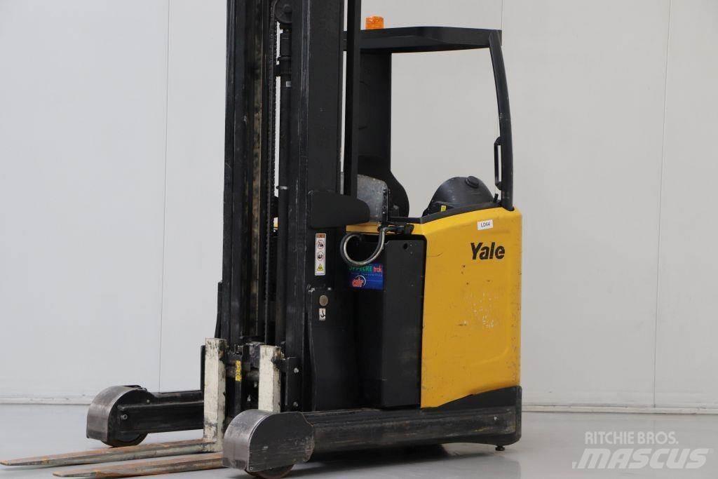 Yale MR20HD 리치 트럭