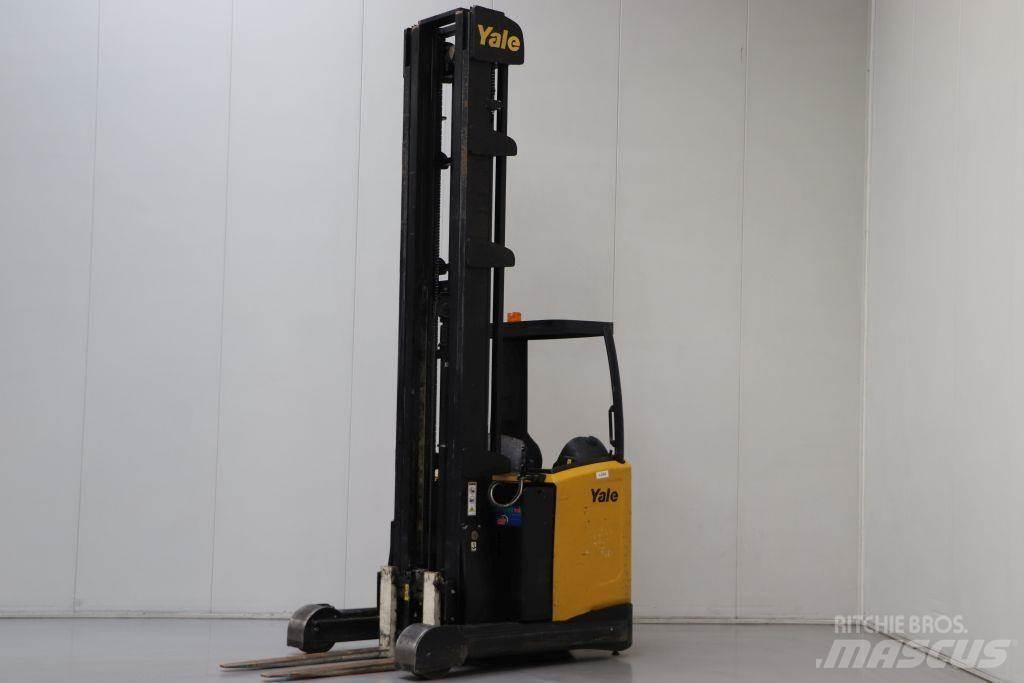 Yale MR20HD 리치 트럭
