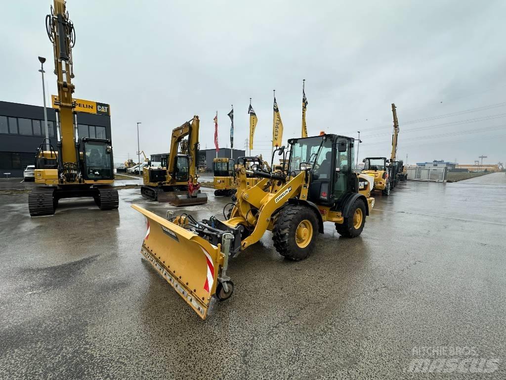 CAT 906  휠로우더