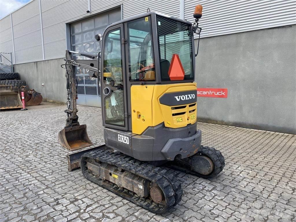 Volvo ECR25  휠 굴삭기
