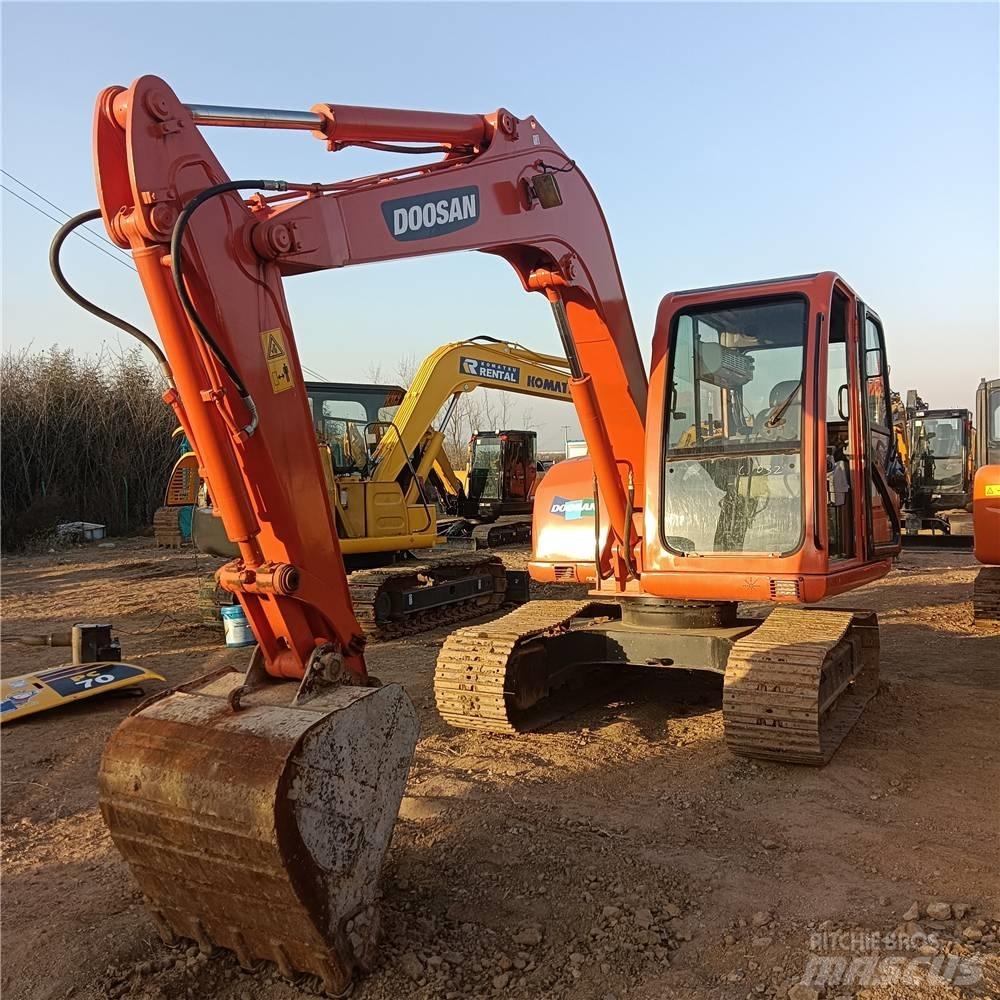 Doosan DH 70 대형 굴삭기 29톤 이상