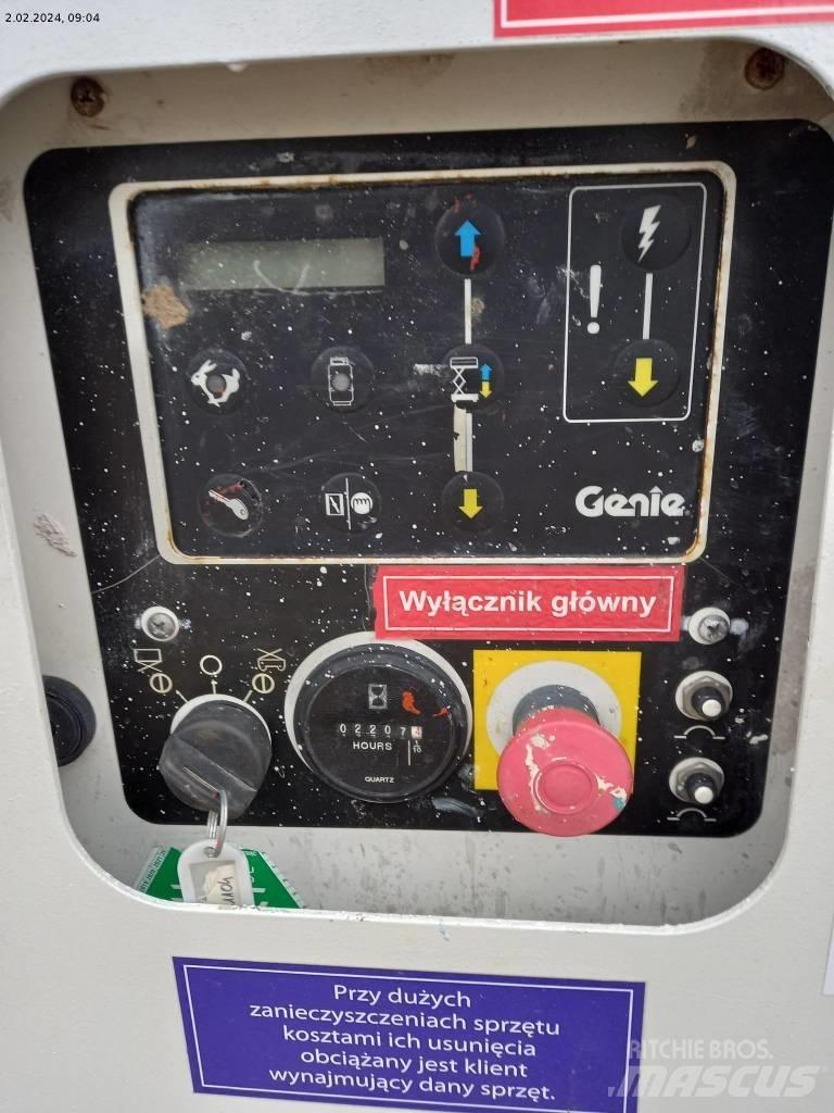 Genie GS 3369 RT 가위형 리프트