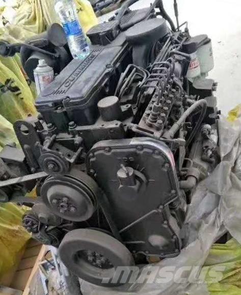 Cummins L270 30 엔진