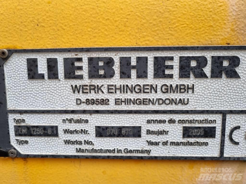 Liebherr 1250-6.1 A/T 크레인