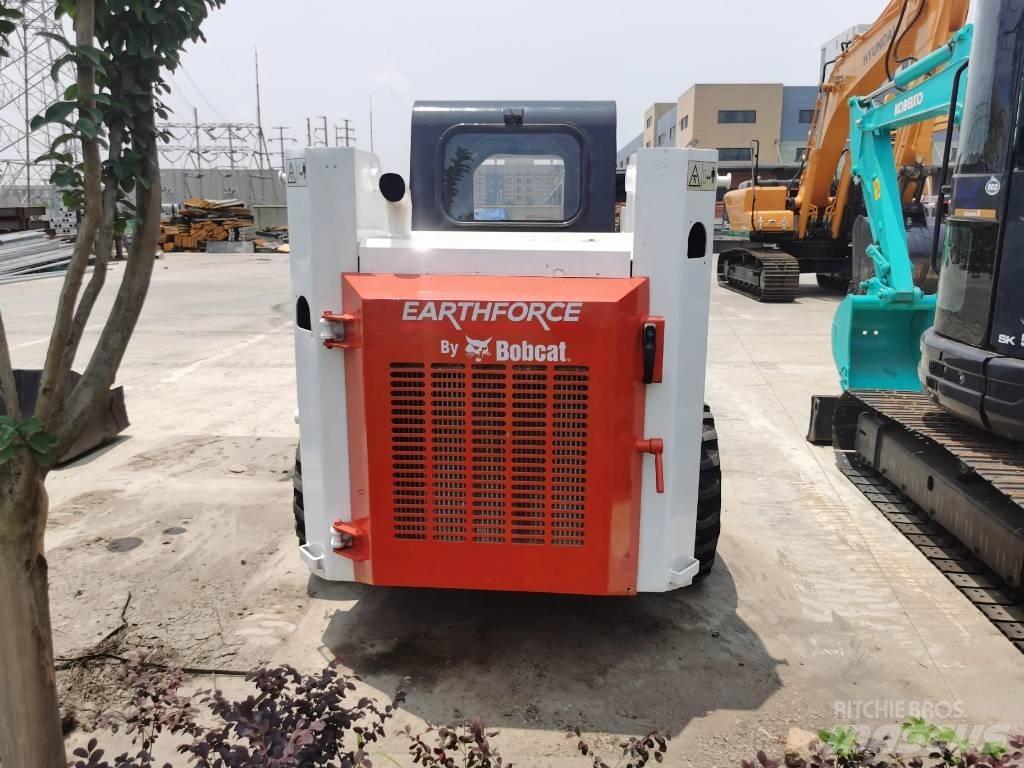 Bobcat S 130  스키드로더