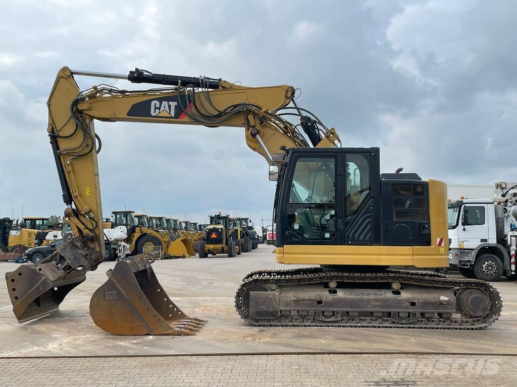 CAT 325F LCR 대형 굴삭기 29톤 이상