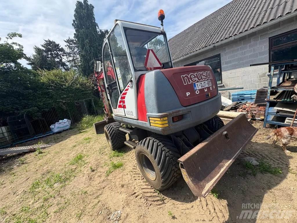 Neuson 6502WD  휠 굴삭기