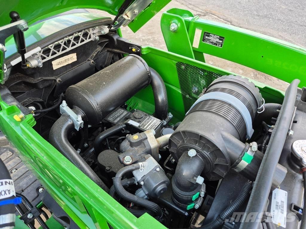 John Deere 3025E 트랙터