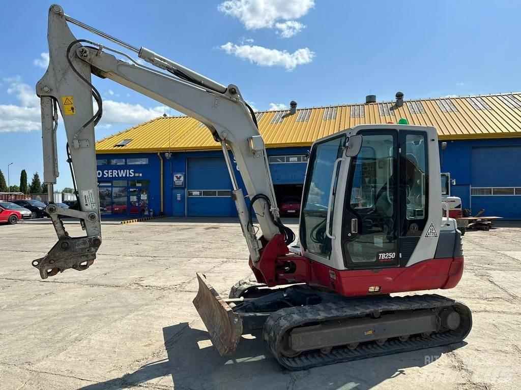 Takeuchi TB250 소형 굴삭기 7톤 미만