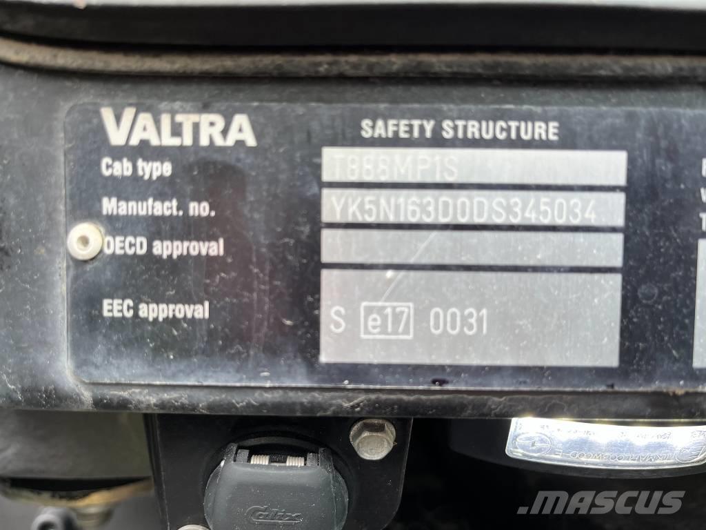 Valtra N163 D 트랙터