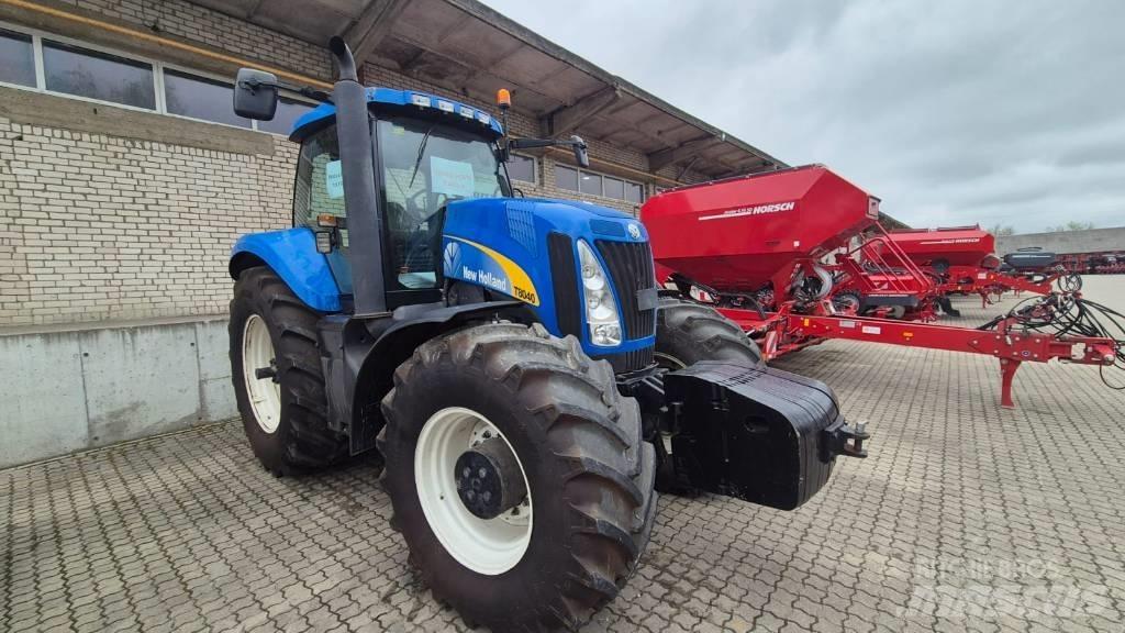 New Holland T 8040 트랙터