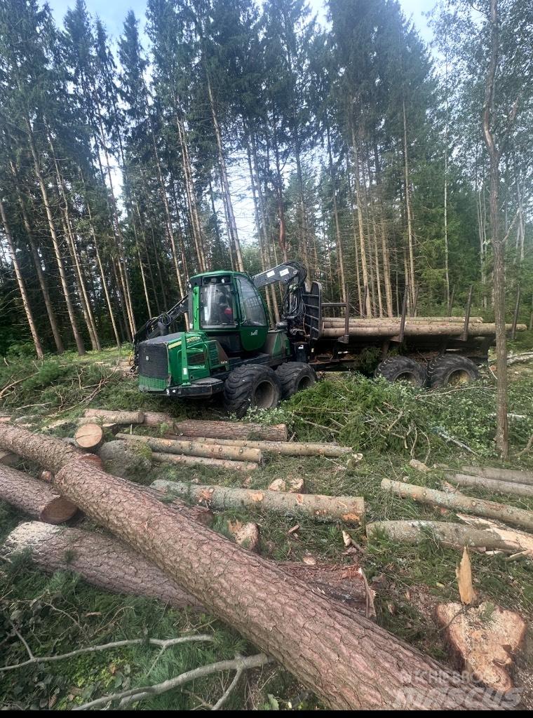 John Deere 1110 E 원목 포워더