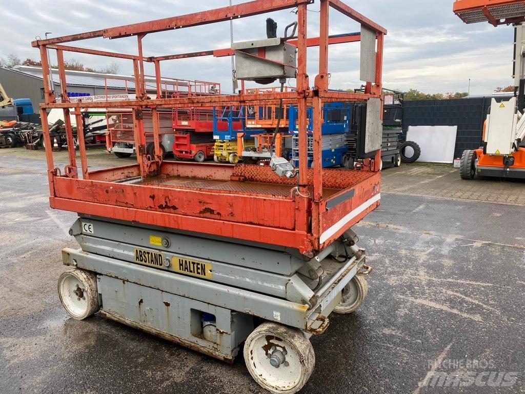 SkyJack SJ4620 가위형 리프트