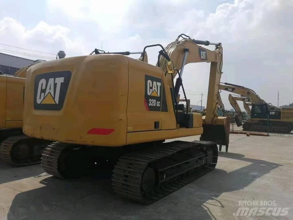 CAT 320GC 대형 굴삭기 29톤 이상